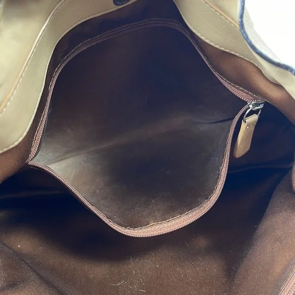 Coach Leather Beige Shoulder Purse Ruffle Trim - Picture 10 of 14